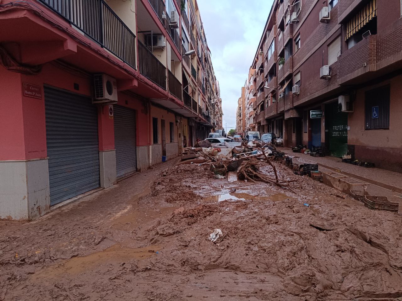 Situación del Carrer Mestra Dª Juana (Sábado 02/11/2024)